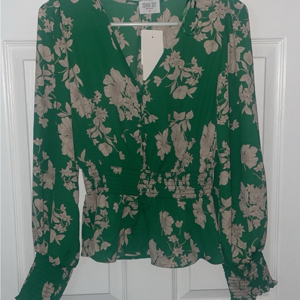NWT  Sienna Sky Blouse